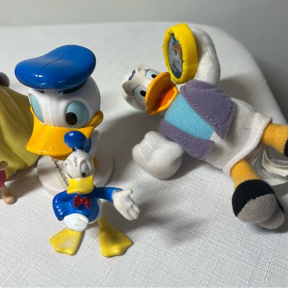 Disney Character Figurine Set. Collectible. Evil queen. Doc. Donald. Daisy. Mick - Picture 3 of 7